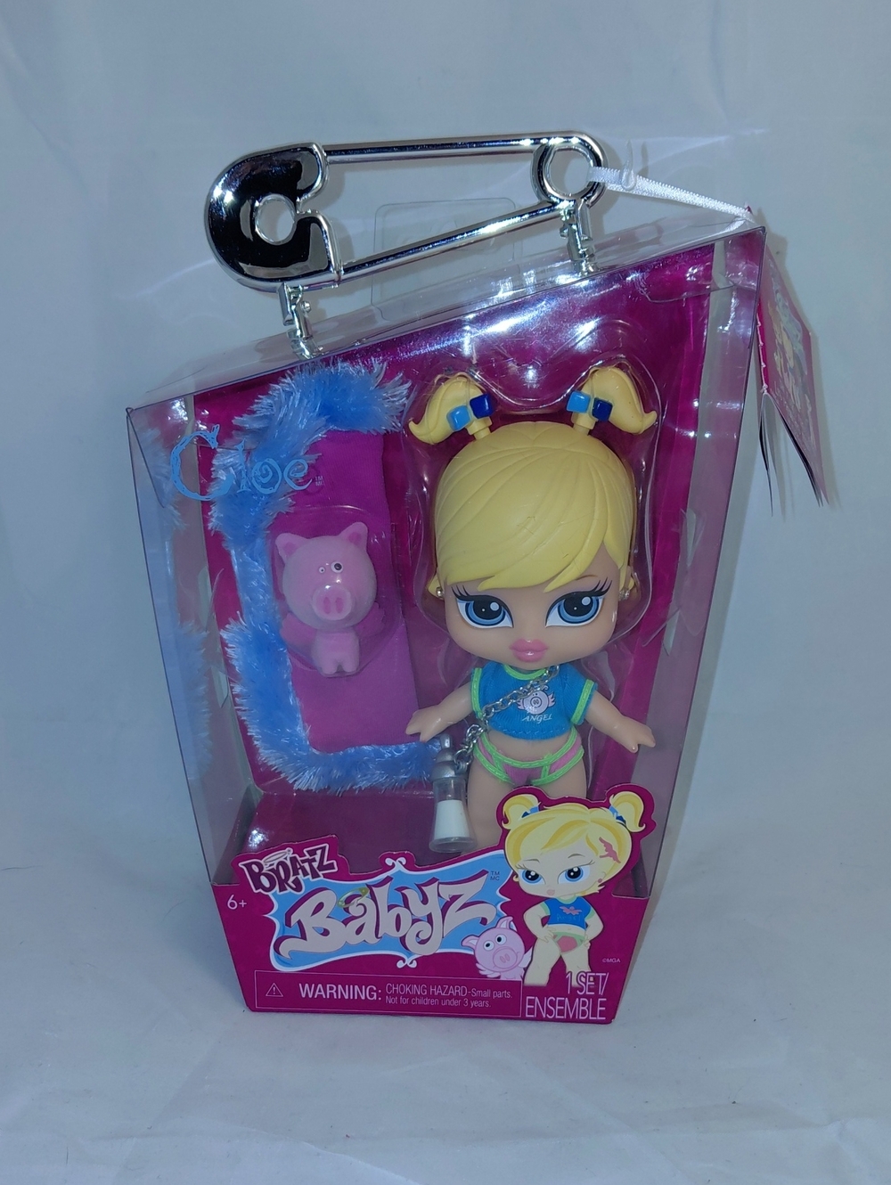 Bratz Babyz Cloe Collectible Fashion Doll with Real Fashions and Pet